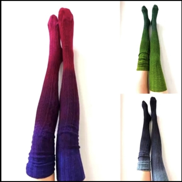 SOCKS THIGH HIGH RED/ PURPLE KNITTED OMBRE - Picture 2 of 3